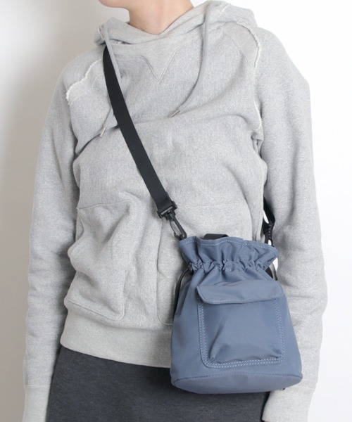 MAISON mou(メゾンムー)の「【recomend selection/セレクト】シャーリングショルダーバッグ(ショルダーバッグ・レディース・ネイビー/オフホワイト/カーキ/ブラック・FREE)」の9枚目の写真