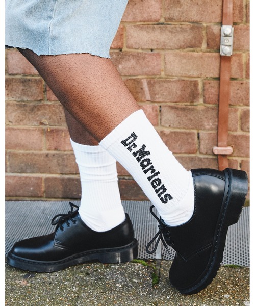 Dr. Martens（ドクターマーチン）の「Dr. Martens/ドクターマーチン バーティカル ロゴ ソックス AD075100（ソックス/靴下・レディース・ホワイト・S/M/M/L）」の2枚目の写真