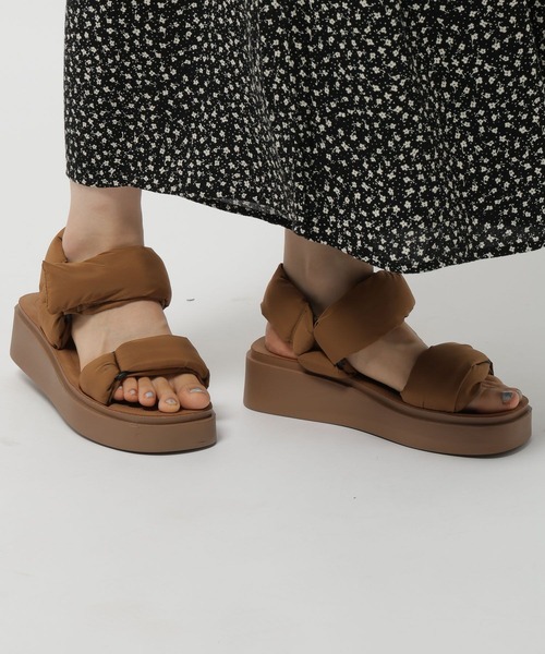 niko and...（ニコアンド）の「オリジナルパテッドサンダル（サンダル・レディース・キャメル/グリーン・SMALL/LARGE/MEDIUM）」の2枚目の写真