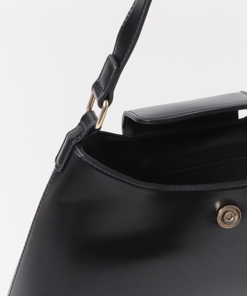 URBAN RESEARCH ROSSO WOMEN（アーバンリサーチ　ロッソ）の「ワンショルダースリムバッグ（ショルダーバッグ・レディース・ホワイト/ブラック・-）」の10枚目の写真