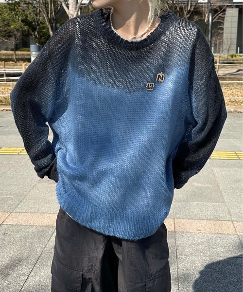 sedacle(セダクル)の「ニュアンスグラデーション透かしニット(ニット/セーター・メンズ・グレー/チャコールグレー/ブルー・SMALL/MEDIUM/LARGE)」の3枚目の写真