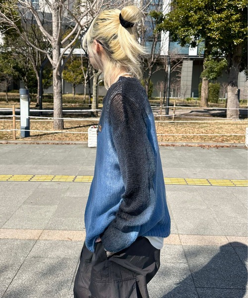 sedacle(セダクル)の「ニュアンスグラデーション透かしニット(ニット/セーター・メンズ・グレー/チャコールグレー/ブルー・SMALL/MEDIUM/LARGE)」の19枚目の写真