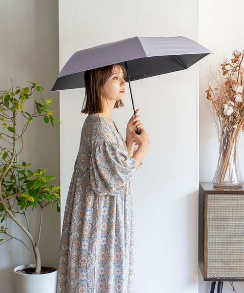 VitaFelice(ヴィータフェリーチェ)の「完全遮光 晴雨兼用折りたたみ日傘(ワンタッチ自動開閉)【遮光率100%・UV遮蔽率99.9%以上 】軽量 雨傘(折りたたみ傘・レディース・ブラック/ブルー/グレー/オフホワイト/ラベンダー/ネイビー/ピンク・FREE)」の7枚目の写真