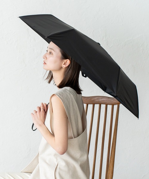 VitaFelice(ヴィータフェリーチェ)の「完全遮光 晴雨兼用折りたたみ日傘(ワンタッチ自動開閉)【遮光率100%・UV遮蔽率99.9%以上 】軽量 雨傘(折りたたみ傘・レディース・ブラック/ブルー/グレー/オフホワイト/ラベンダー/ネイビー/ピンク・FREE)」の3枚目の写真