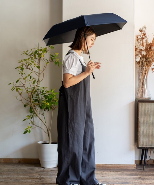 VitaFelice(ヴィータフェリーチェ)の「完全遮光 晴雨兼用折りたたみ日傘(ワンタッチ自動開閉)【遮光率100%・UV遮蔽率99.9%以上 】軽量 雨傘(折りたたみ傘・レディース・ブラック/ブルー/グレー/オフホワイト/ラベンダー/ネイビー/ピンク・FREE)」の17枚目の写真