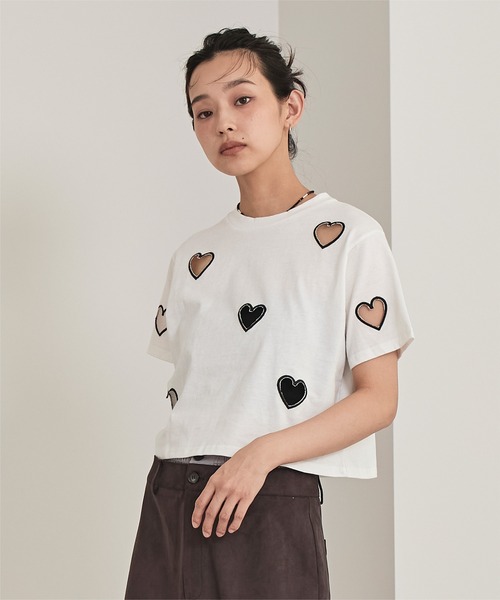 miette(ミエット)の「ハートカットTシャツ(Tシャツ/カットソー・レディース・オフホワイト/ライトベージュ/ブラック・FREE)」の15枚目の写真