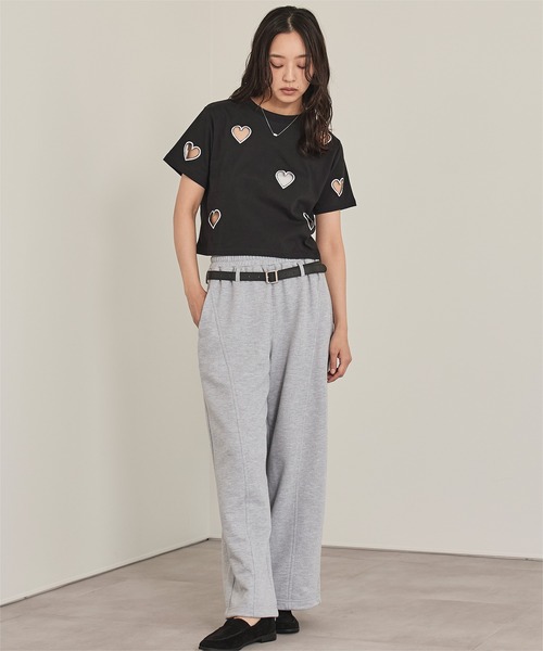 miette(ミエット)の「ハートカットTシャツ(Tシャツ/カットソー・レディース・オフホワイト/ライトベージュ/ブラック・FREE)」の17枚目の写真