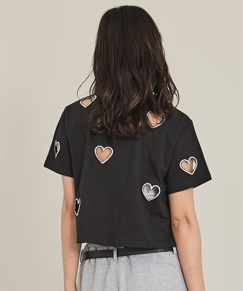 miette(ミエット)の「ハートカットTシャツ(Tシャツ/カットソー・レディース・オフホワイト/ライトベージュ/ブラック・FREE)」の19枚目の写真