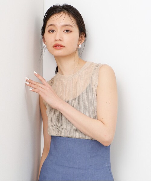 OPAQUE.CLIP(オペークドットクリップ)の「◆【大草直子さんコラボ】シアーノースリーブニット(ニット/セーター・レディース・ブラック/ベージュ/イエロー・36/40/38)」の16枚目の写真