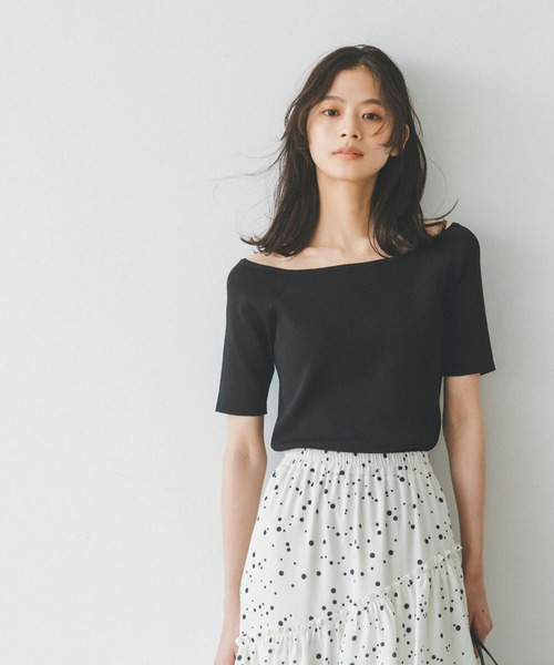 NATURAL BEAUTY BASIC(ナチュラルビューティーベーシック)の「◇デコルテラインコンパクトニット(ニット/セーター・レディース・ピンク/ブラック/オフホワイト・FREE)」の4枚目の写真