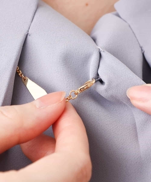 OFUON le MK（オフオンルエムケー）の「フロントタックジョーゼットブラウス/洗える/WEB限定サイズ（Tシャツ/カットソー・レディース・グレイッシュブルー/ホワイト/ピンク/ネイビー・40/38/36）」の20枚目の写真