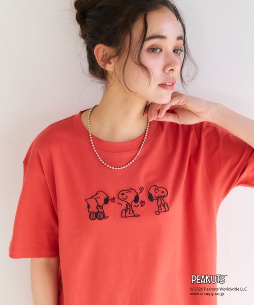 PEANUTS(ピーナッツ)の「【PEANUTS/ピーナッツ】SNOOPY/スヌーピー3パターンフロントデザイン刺繍Tシャツ(2026SS)(Tシャツ/カットソー・レディース・杢グレー/イエロー/パープル/ネイビー/アイボリー/グレー/ダークグリーン/ターコイズブルー/ブルーグレー/オフホワイト/チャコール/オレンジ・3L/LL/L/M)」の12枚目の写真