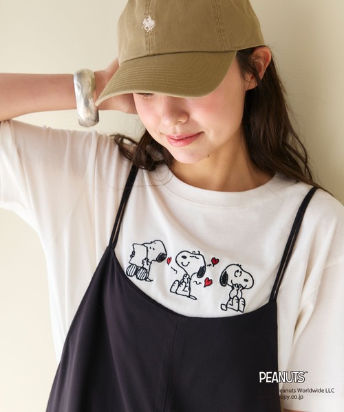 PEANUTS(ピーナッツ)の「【PEANUTS/ピーナッツ】SNOOPY/スヌーピー3パターンフロントデザイン刺繍Tシャツ(2026SS)(Tシャツ/カットソー・レディース・杢グレー/イエロー/パープル/ネイビー/アイボリー/グレー/ダークグリーン/ターコイズブルー/ブルーグレー/オフホワイト/チャコール・3L/LL/L/M)」の17枚目の写真