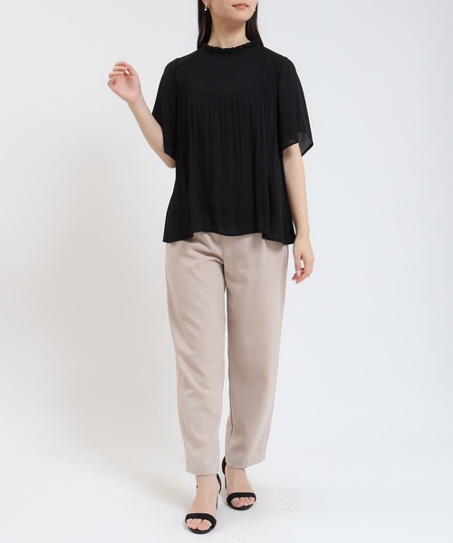 TRUDEA(トルディア)の「プリーツブラウス(接触冷感裏地)(シャツ/ブラウス・レディース・ホワイト/ライトグレー/ブラック・MEDIUM/LARGE)」の21枚目の写真