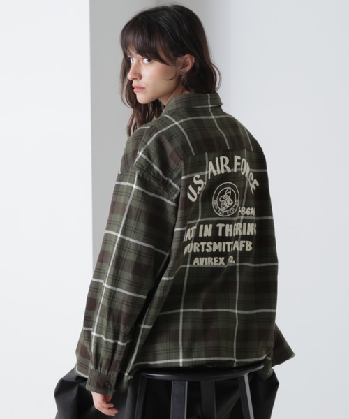 AVIREX（アヴィレックス）の「《直営店限定》COTTON WIDE CHECK EMB SHIRTS USAF/コットンワイドチェック刺繍シャツ（シャツ/ブラウス・レディース・サックスブルー/アイボリー/グリーン/モスグリーン・FREE/F）」の2枚目の写真