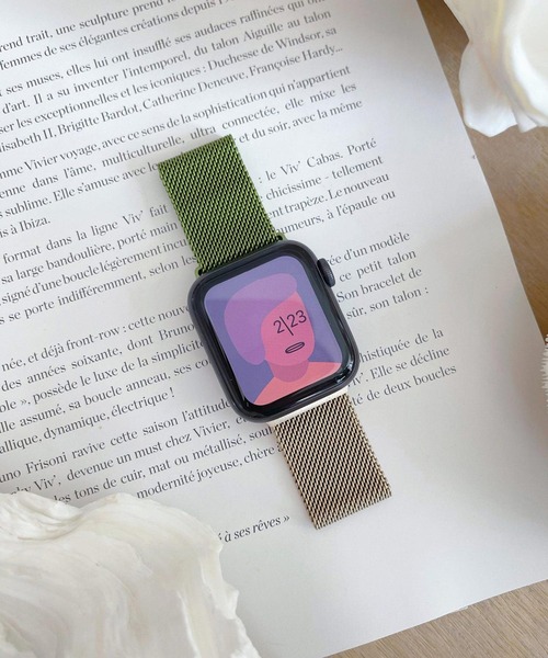 LUON(ルオン)の「LUON/ Apple Watch Band / メタルグラデーション アップルウォッチ バンド(デジタル腕時計・レディース・ブルー系1/パープル系1/ピンク系1/オレンジ系/グリーン系1/グリーン系2/ブルー系2・A/B)」の2枚目の写真