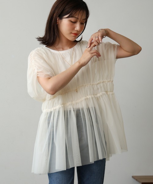Bou Jeloud（ブージュルード）の「チュールドッキングギャザーブラウス（シャツ/ブラウス・レディース・アイボリー/ブラック・38）」の2枚目の写真
