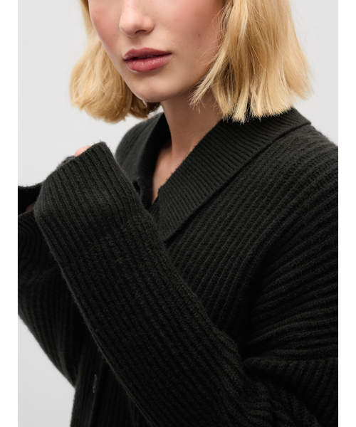 GAP（ギャップ）の「CashSoft カシミヤタッチ リラックス リブカーディガン（カーディガン/ボレロ・レディース・ブラック/ブラウン・XS/XXS/XL/L/M/S）」の5枚目の写真