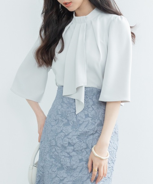 DRESS PLUS(ドレスプラス)の「5分丈スリーブスタンドカラーブラウス(シャツ/ブラウス・レディース・ピンクベージュ/アイボリー/ブラック/ライトグリーン・S/M/L)」の11枚目の写真