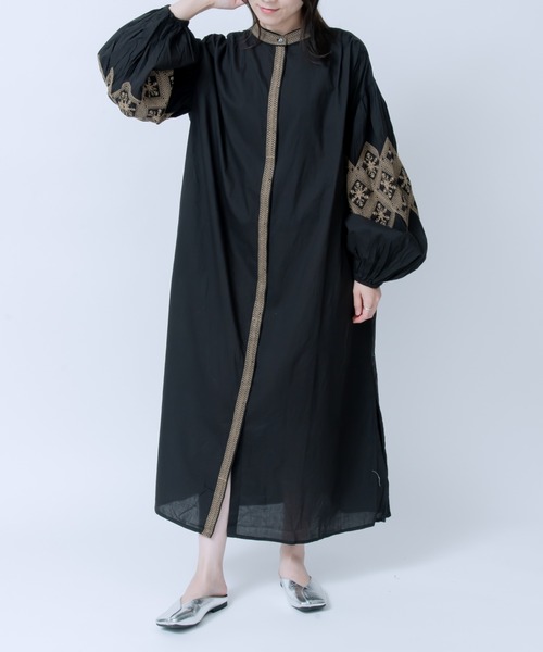 LOSUCA（ロスカ）の「キャンブリックボイル 配色刺しゅうワンピース（ワンピース・レディース・シャーベット/オフホワイト/ブラック・FREE）」の21枚目の写真