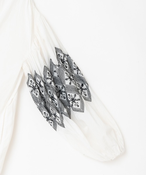 【セール】キャンブリックボイル 配色刺しゅうワンピース（ワンピース）｜LOSUCA（ロスカ） pattayablatt.com