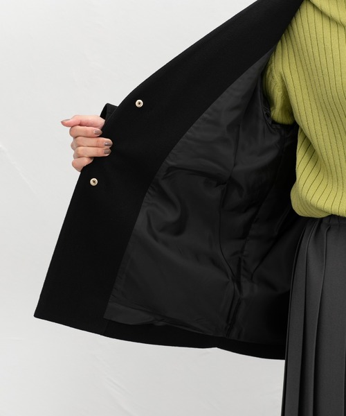 Honeys（ハニーズ）の「【抗菌防臭・静電気軽減】カラーレスハーフ丈コート（ノーカラーコート・レディース・チャコール/モカ/グレイッシュブルー/アイボリー/ブラック・S/M/L/LL）」の22枚目の写真