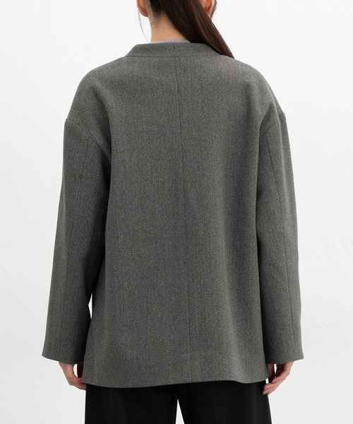 Honeys（ハニーズ）の「【抗菌防臭・静電気軽減】カラーレスハーフ丈コート（ノーカラーコート・レディース・チャコール/モカ/グレイッシュブルー/アイボリー/ブラック・S/M/L/LL）」の9枚目の写真