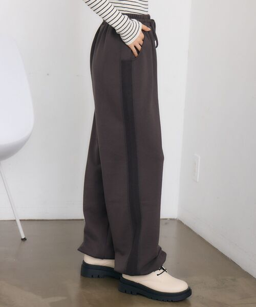 RETRO GIRL（レトロガール）の「ライン切替スウェットPT（スウェットパンツ・レディース・ライトグレー/ナチュラル/チャコールグレー・FREE）」の5枚目の写真