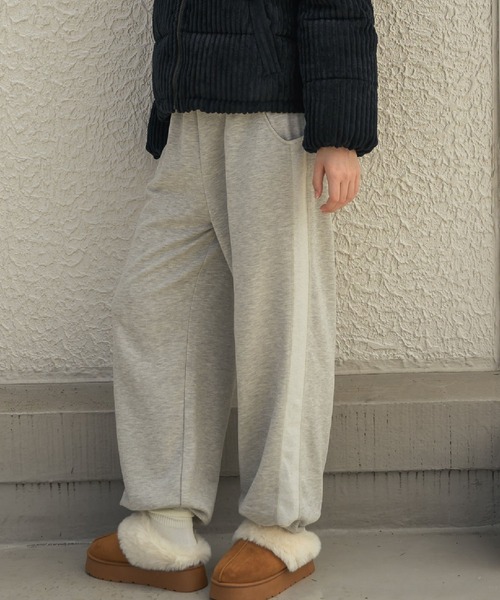 RETRO GIRL（レトロガール）の「ライン切替スウェットPT（スウェットパンツ・レディース・ライトグレー/ナチュラル/チャコールグレー・FREE）」の2枚目の写真