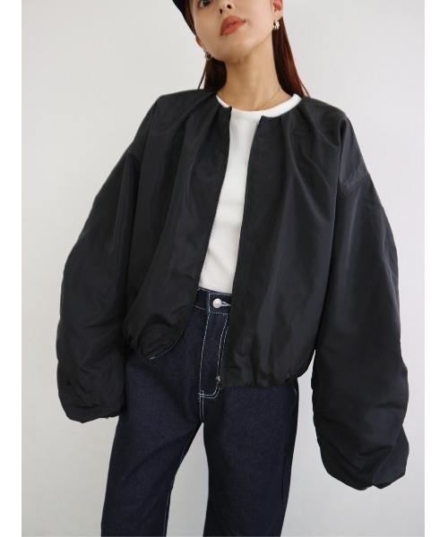 TRUNC（トランクエイティーエイト）の「No collar Tuck Blouson（ブルゾン・レディース・ブラック/アイボリー・FREE）」の5枚目の写真