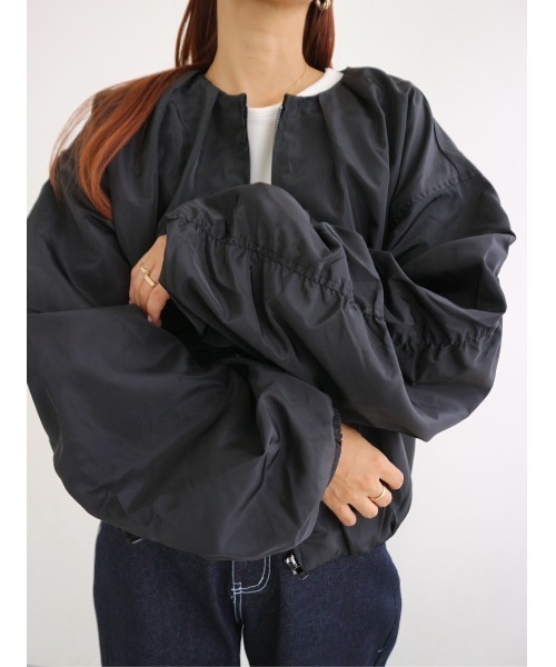 TRUNC（トランクエイティーエイト）の「No collar Tuck Blouson（ブルゾン・レディース・ブラック/アイボリー・FREE）」の6枚目の写真