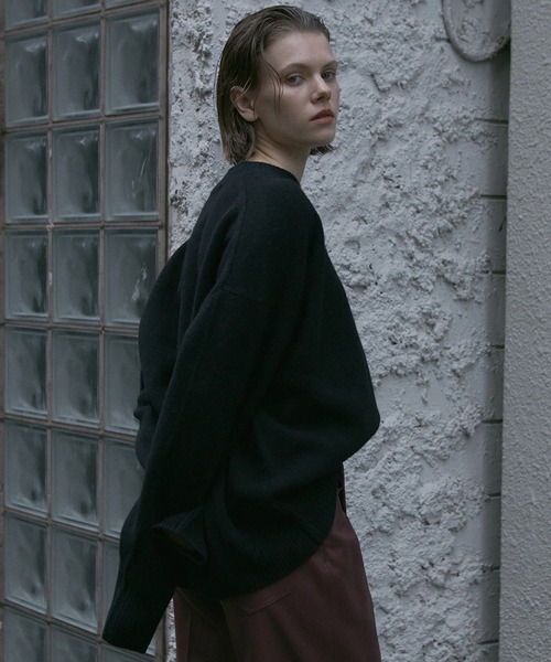 LE CIEL BLEU（ルシェルブルー）の「ウールカシミアクルーネックニット / Wool Cashmere Crew Neck Knit（ニット/セーター・レディース・ボルドー/ホワイト/ターコイズブルー/グレー/ブラック・36）」の3枚目の写真