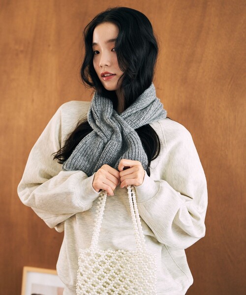 FREAK'S STORE(フリークスストア)の「限定展開 リボン ラメ マフラー(マフラー・レディース・ブラック/グレー/ナチュラル・ONE SIZE)」の13枚目の写真