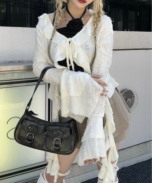 XU(エックスユー)の「ストリートファッション XU エックスユー damage frill cardigan ダメージフリルカーディガン シャツカーディガン へそ出しカーディガン ラッフルカーディガン 羽織り 韓国ファッション 韓国ストリート グランジ Y2K(カーディガン/ボレロ・レディース・チャコール/アイボリー・ONE SIZE)」の2枚目の写真
