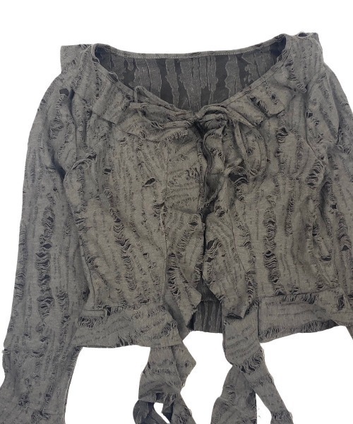 XU(エックスユー)の「ストリートファッション XU エックスユー damage frill cardigan ダメージフリルカーディガン シャツカーディガン へそ出しカーディガン ラッフルカーディガン 羽織り 韓国ファッション 韓国ストリート グランジ Y2K(カーディガン/ボレロ・レディース・チャコール/アイボリー・ONE SIZE)」の18枚目の写真