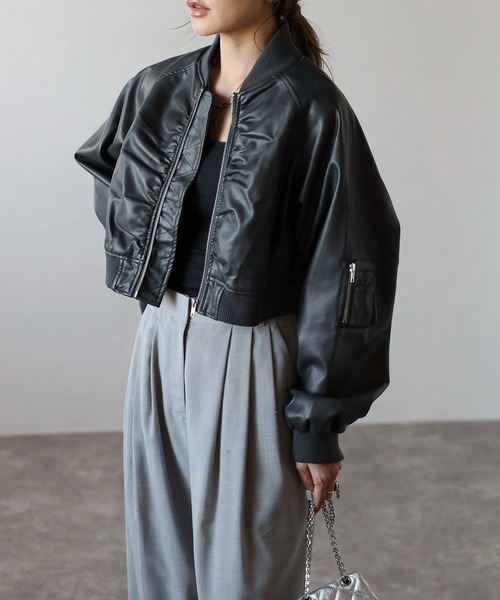 Bonjour Sagan（ボンジュールサガン）の「フェイクレザーショート丈MA