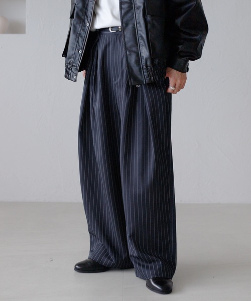 epnok（エプノック）の「ピンストライプタックワイドパンツ（スラックス・メンズ・ネイビー/チャコールグレー・SMALL/MEDIUM/LARGE）」の16枚目の写真