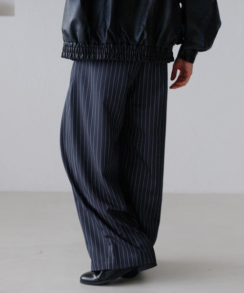 epnok（エプノック）の「ピンストライプタックワイドパンツ（スラックス・メンズ・ネイビー/チャコールグレー・SMALL/MEDIUM/LARGE）」の18枚目の写真