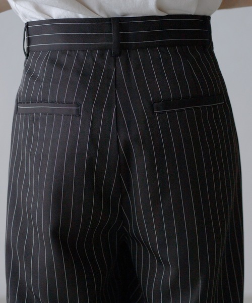 epnok（エプノック）の「ピンストライプタックワイドパンツ（スラックス・メンズ・ネイビー/チャコールグレー・SMALL/MEDIUM/LARGE）」の13枚目の写真
