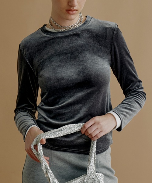 kiehtova（キエトヴァ）の「【kiehtova】VELOR TOPS KTWR9 ※（Tシャツ/カットソー・レディース・オフホワイト/バーガンディー/ピンク/グレー/ブラック・FREE）」の4枚目の写真