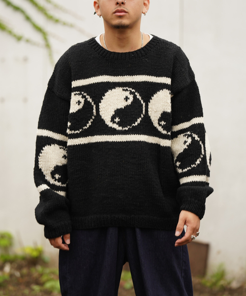 MacMahon Knitting Mills（マクマホン ニッティング ミルズ）の「【MacMahon Knitting Mills 】 +【Niche.】 Crew Neck Knit-Line YinYan（ニット/セーター・メンズ・ホワイト/ブラック・FREE）」の6枚目の写真
