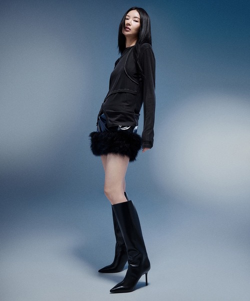 CHARLES & KEITH(チャールズ & キース)の「ポインテッドトゥ シルエットヒールロングブーツ(ブーツ・レディース・ダークブラウン/ブラック・23cm/22.5cm/25.5cm/25cm/24.5cm/23.5cm)」の16枚目の写真