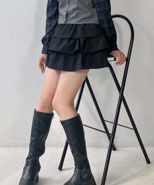 AS KNOW AS plus（アズノゥアズプラス）の「◇レースティアードフリルミニスカート（スカート・レディース・ブラック/オフホワイト/レオパード/ブラック系/ホワイト系/ブラック系1/ホワイト系1/キャメル/ダークブラウン/グレー系その他/ブラック系その他/グレー系/ドット/ブラウン系/ブラック系2/ホワイト系2・FREE）」の6枚目の写真