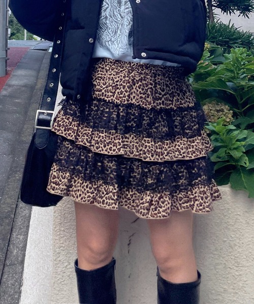 AS KNOW AS plus（アズノゥアズプラス）の「◇レースティアードフリルミニスカート（スカート・レディース・ブラック/オフホワイト/レオパード/ブラック系/ホワイト系/ブラック系1/ホワイト系1/キャメル/ダークブラウン/グレー系その他/ブラック系その他/グレー系/ドット/ブラウン系/ブラック系2/ホワイト系2・FREE）」の15枚目の写真