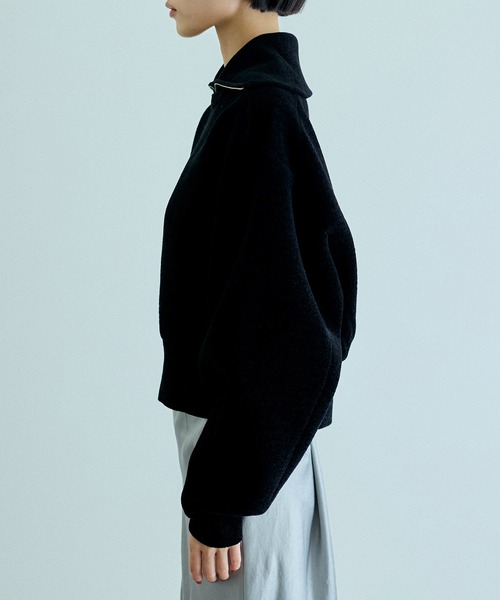 ADAM ET ROPE'（アダムエロペ）の「【サステナブル】・【洗える】ベロアヤーンZIPタートルニット（ニット/セーター・レディース・ブラック/ベージュ系その他・FREE）」の18枚目の写真