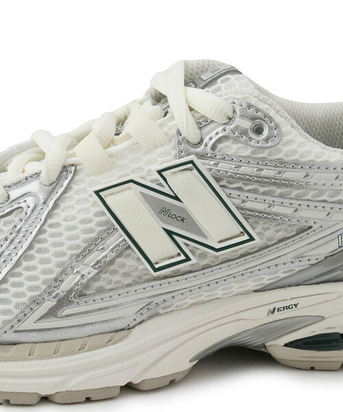 ADAM ET ROPE'(アダムエロペ)の「【new balance(ニューバランス)】1906R(スニーカー・レディース・シルバー・24/23/25)」の7枚目の写真