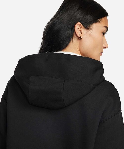NIKE（ナイキ）の「《セットアップ対応商品》ナイキ スポーツウェア フェニックス フリース ウィメンズ オーバーサイズド プルオーバー パーカー / Nike Sportswear Phoenix Fleece Women's Oversized Pullover Hoodie DQ5861-010 Black（パーカー・レディース・ブラック・S/M/L/2XL/XL/XS）」の8枚目の写真