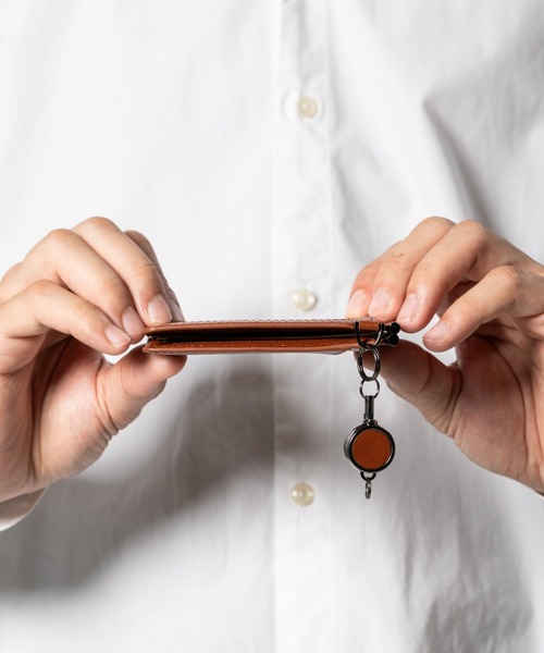 MURA（ムラ）の「サフィアーノレザー 薄型 伸縮リール付 IDカードケース（カードケース・メンズ・キャメル/ネイビー/ブラック/チョコ/アッシュグレー・FREE）」の10枚目の写真