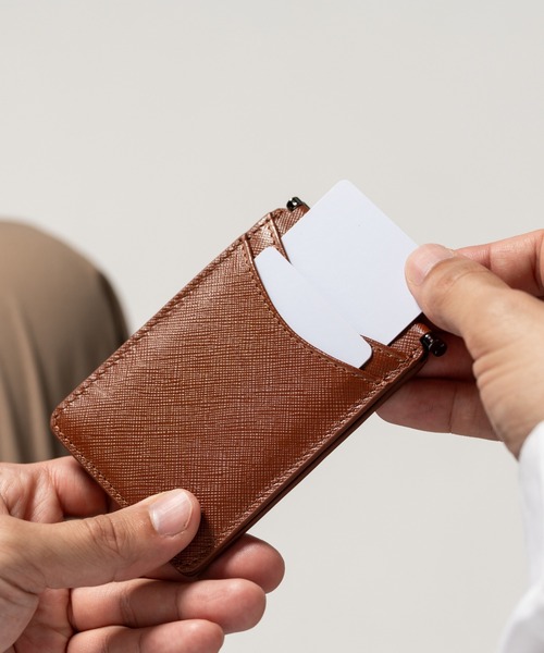 MURA（ムラ）の「サフィアーノレザー 薄型 伸縮リール付 IDカードケース（カードケース・メンズ・キャメル/ネイビー/ブラック/チョコ/アッシュグレー・FREE）」の22枚目の写真