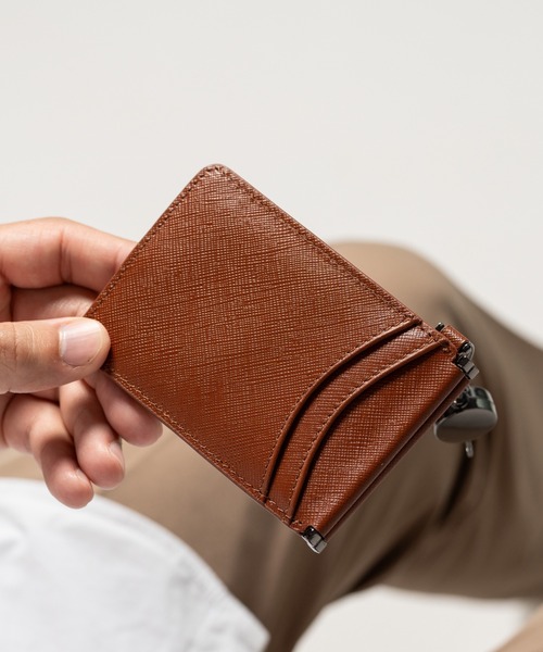 MURA（ムラ）の「サフィアーノレザー 薄型 伸縮リール付 IDカードケース（カードケース・メンズ・キャメル/ネイビー/ブラック/チョコ/アッシュグレー・FREE）」の7枚目の写真